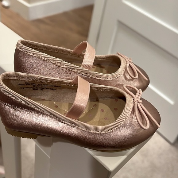 Cat and Jack Becca rose gold ballet flats! - Picture 3 of 6